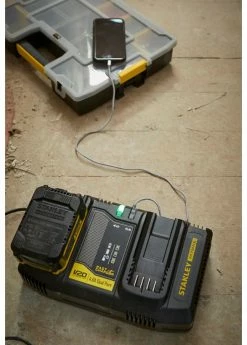 Stanley SFMCB24 Chargeur De Batterie Double Fatmax V20 18 Volts 5 Stanley SFMCB24 Chargeur De Batterie Double Fatmax V20 18 Volts -Lot de batterie Soldes sfmcb24 chargeur de batterie double fatmax v20 18 volts 2